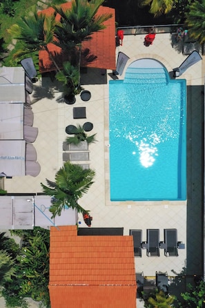 Vue sur piscine