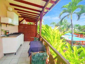 Vue sur piscine