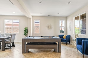 Spielezimmer