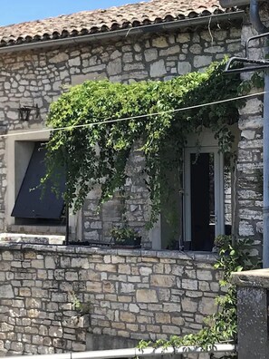 Façade