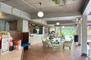 Entrance / Reception