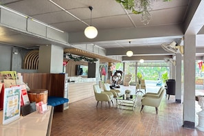 Entrance / Reception