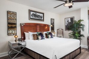 Comfortable Unit with King size bed
