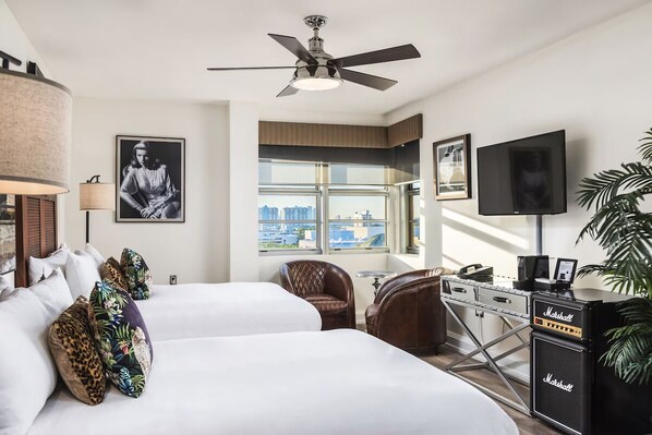 Unit with Queen size bed