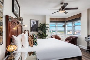 Comfortable Unit with Queen size bed
