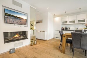 Kamin-/Ofen