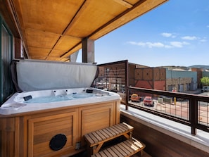 Bain à remous extérieur
