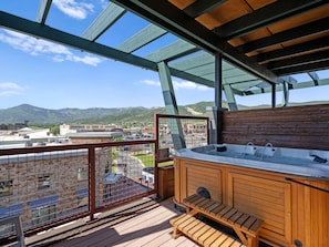 Bain à remous extérieur
