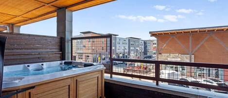 Bain à remous extérieur