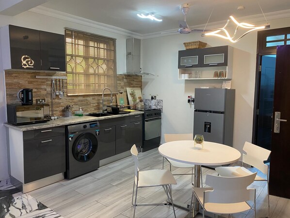 Luxley open kitchen