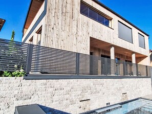 Fassade, Verbundwerkstoff, Balkon, Abstellgleis, Geländer, Beton, Zaun, Daylighting, Planke
