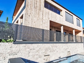 Fassade, Verbundwerkstoff, Balkon, Abstellgleis, Geländer, Beton, Zaun, Daylighting, Planke