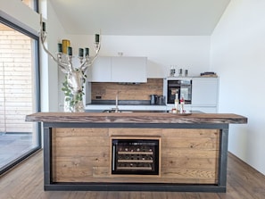 Sol, Bois, Cuisine, Meubles, Comptoir, Sol, Design IntĂ©rieur, Cabinetry, Parquet, ĂlectromĂ©nager