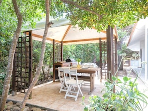 Arbuste, Jardin, Ombre, Pelouse, Mobilier De Jardin, ArriÚre-Cour, Aménagement Paysager, Cour, Biens, Chaise
