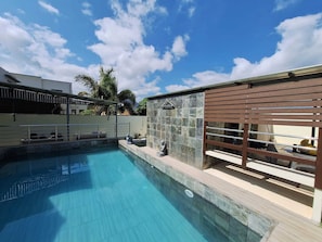 Vue sur piscine