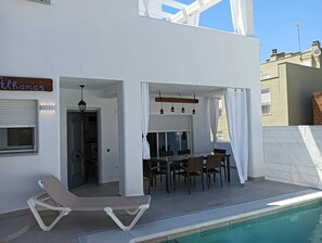 Vue sur piscine