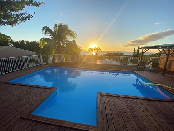 Vue sur piscine