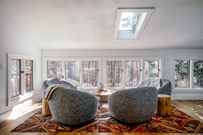 Everyone falls in love with the swivel chairs and the perfect view!