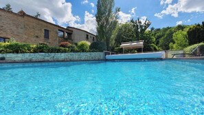 Vue sur piscine
