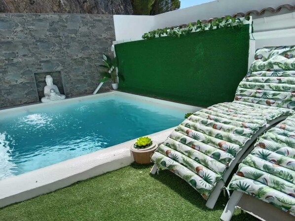 Vue sur piscine
