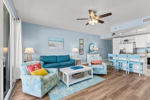 25-web-or-mls-9902 S Thomas Dr 1305-17
