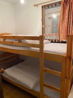 Bunk bed