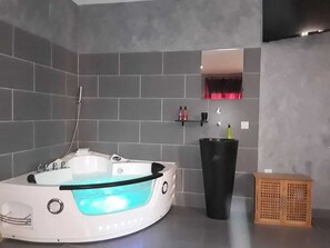 Jacuzzi