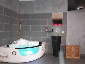 Jacuzzi