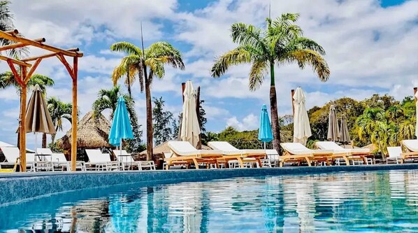 Vue sur piscine