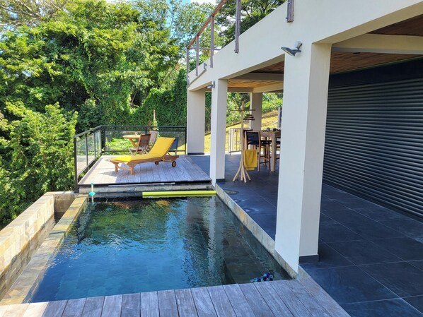 Vue sur piscine