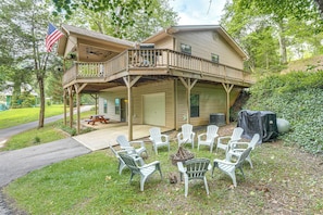 Wraparound Deck | Firepit