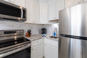 A fully stocked kitchen!