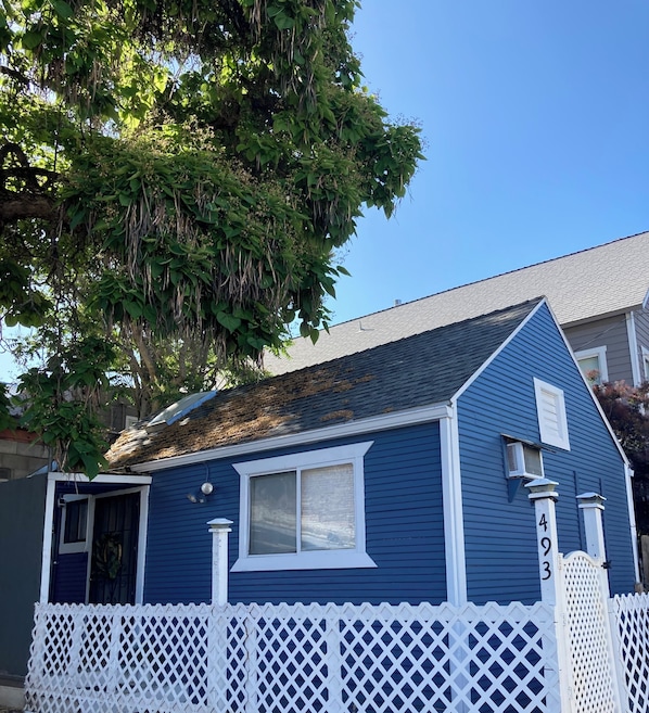 700 sq/ft fully renovated 1890's historic home located in downtown Weaverville.