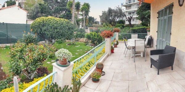 Homerez - House In Saint-laurent-du-var - Nice