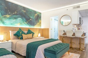 Room with 2 Queen beds, 1 crib, Wi-Fi, TV, 