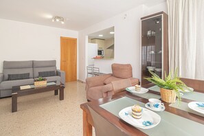 Schlafsofa (Schlafbereich für Studio)