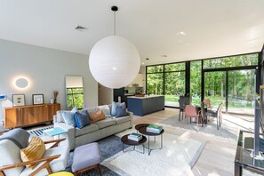 Gorgeous open floor plan, perfect for gathering