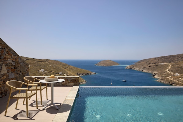 Private pool