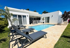 Pool deck