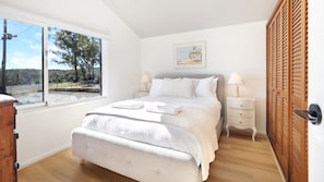 Élaú Farm | Bedroom 1 | Queen