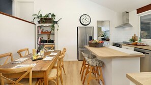 Élaú Farm | Dining room | Kitchen