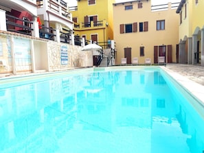 Swimming Pool, Composite Material, Hotel, Balcony, Outdoor Furniture, Resort, Resort Town, Courtyard, Thermae, Boutique Hotel