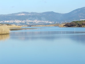 Water Resources, Water, Mountainous Landforms, Body Of Water, Hill, Mountain, Bank, Waterway, Lake, Coastal And Oceanic Landforms