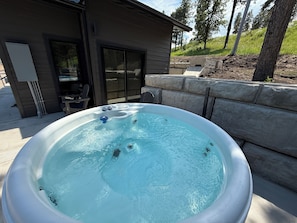 Bain à remous extérieur