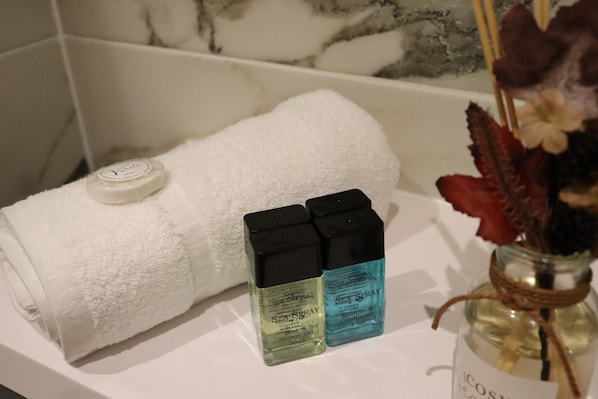 Équipements de salle de bain