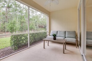 Screened-In Patio | Seating