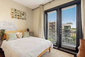 1533 BED