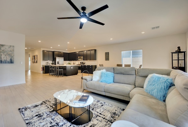 Your contemporary oasis in Las Vegas. Decorating and staging done by International Decorator Ilona Melnichenko.