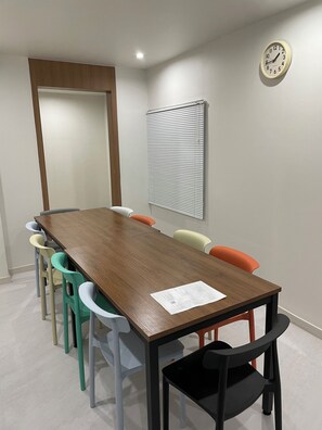 Meeting facility