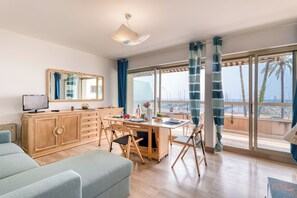 Wohn- und Esszimmer